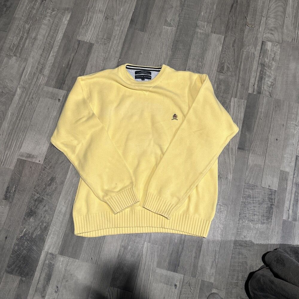 Tommy Hilfiger Men's Sweater Long Sleeve Crewneck Yellow front logo Size XL